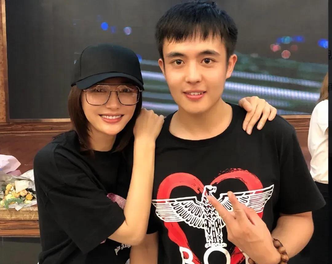 摸着良心说，演员王星失联，我内心又坚定了3个想法。
1.能待在国内，每天正常上下