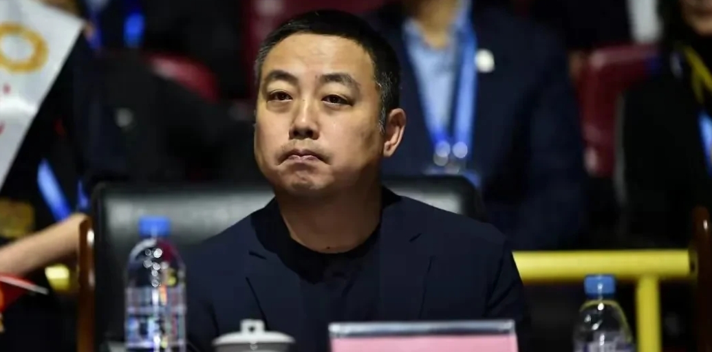 今日突曝已退休的国家体育总局原局长苟仲文被查。
最后的大老虎终于显现！
随着足球