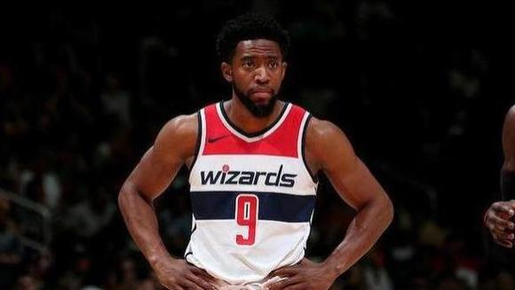 兰德尔：我们需要更稳定一些 但我真的不知道要如何改进进攻