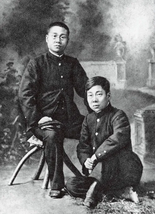 1898年，18岁的鲁迅去了江南水师学堂读书。家里给的钱不多，冬天棉衣都买不起。