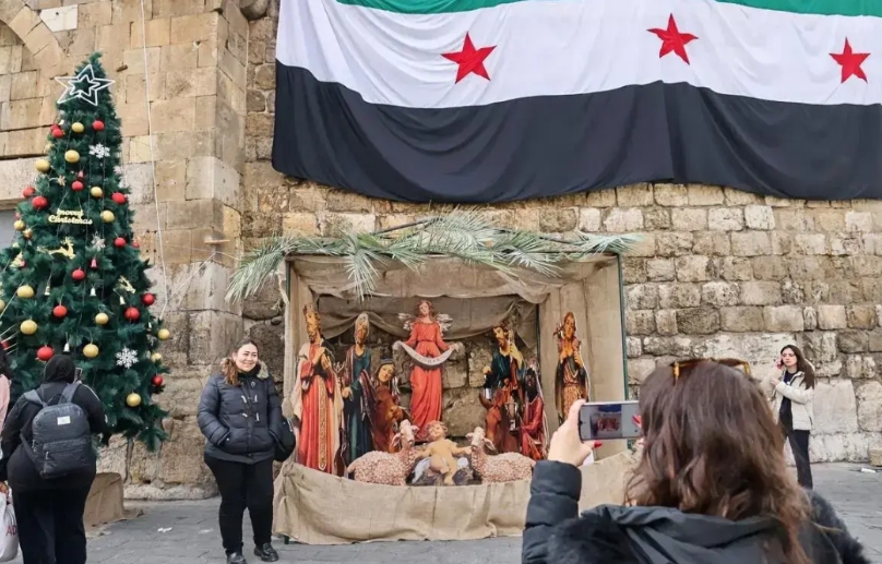 叙利亚新政府看来是想走文明之路，自从新领导人朱拉尼会见了美国外交人员后，美国就把