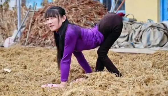 残疾女孩嫁老光棍生两娃

                           