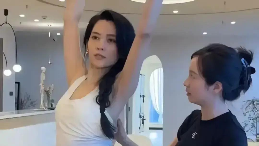 森林北健身房打卡，完美身材全靠练出来！凭汗水“征服”了汪峰！