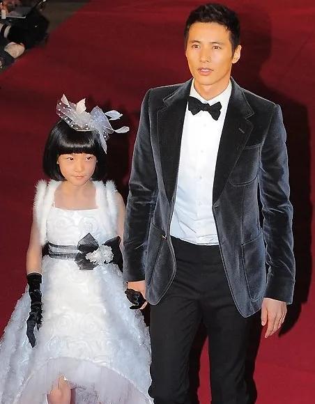 元彬也出席金赛纶葬礼，得多心疼这个“女儿”！

金赛纶和元彬拍的《孤胆特工》真是