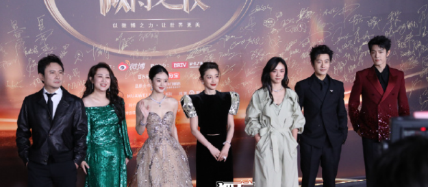李冰冰，虽然从年龄看，是参加活动的女星中年龄算是很大的，估计仅次于惠英红，这一点