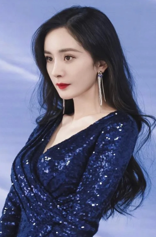 杨幂：资本江湖的隐匿英雄