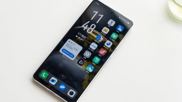 1.5k直屏搭配天玑9400+处理器，vivo x200s配置更给力