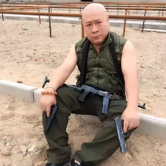 “东北第一保镖”张家豪:在长春横着走,在北京两拳却被人打趴(张家豪被抓)-第15张图片-九妖电影 “东北第一保镖”张家豪:在长春横着走,在北京两拳却被人打趴(张家豪被抓)-第15张图片-九妖电影