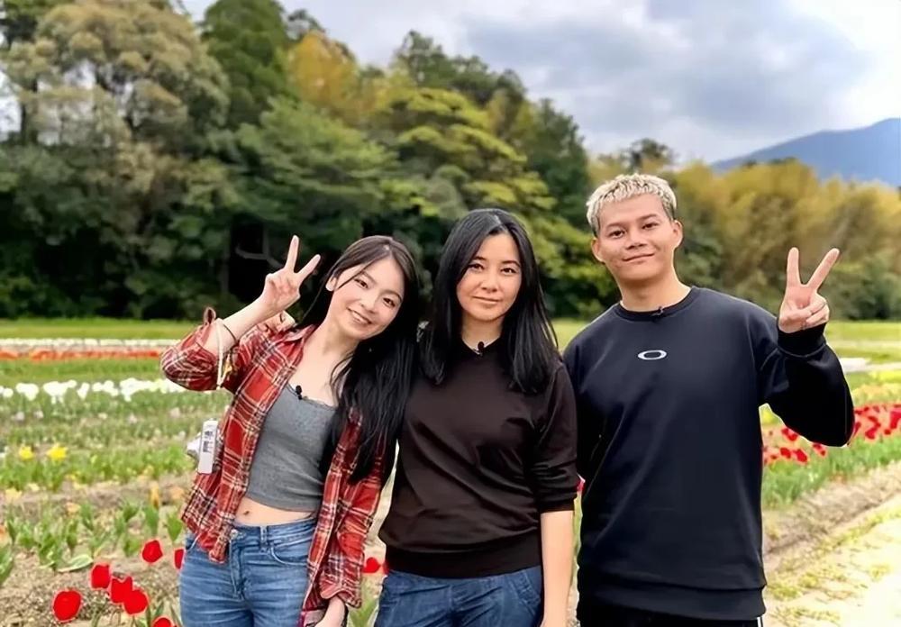 难以接受！蒙嘉慧回香港参加节目，变化太大了！

以前的她是TVB的性感花旦，气质