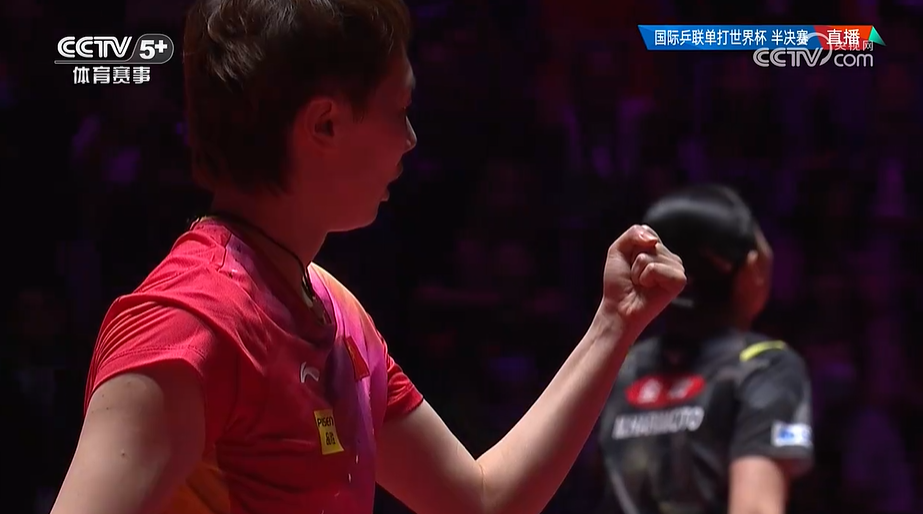 11-6，王曼昱再下一城，暂时以2-0领先张本美和！王曼昱的防守是密不透风，进攻