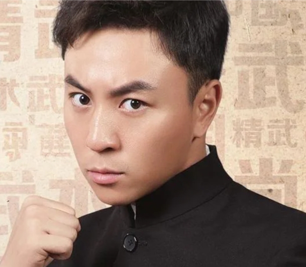 释小龙是一位在中国内地非常知名的影视男演