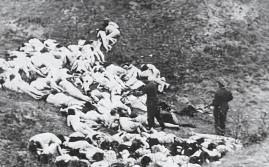 这是二战集中营中，犹太女人被纳粹摧残的真实照片，曾被纳粹余党极力隐藏60年，直到