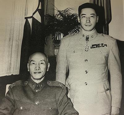 1948年11月，国民党战车兵第一团（团长蒋纬国）主力奉命开赴徐州，参与救援被围
