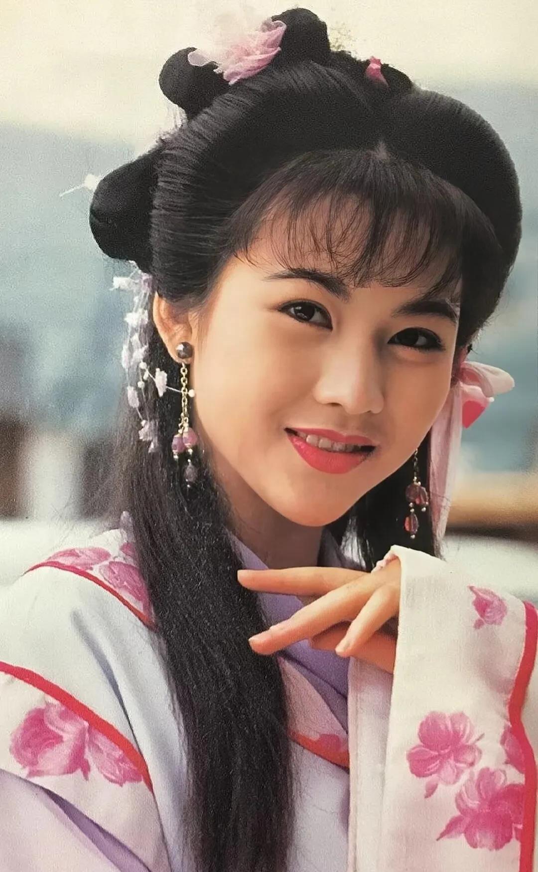 蔡少芬年轻时真漂亮 迷死我了

                        