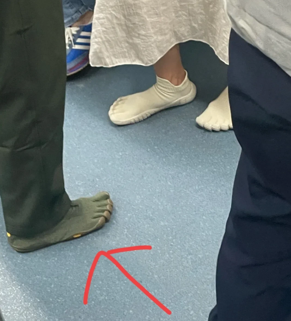 第一次看到这种鞋，不知道穿起来舒服吗？