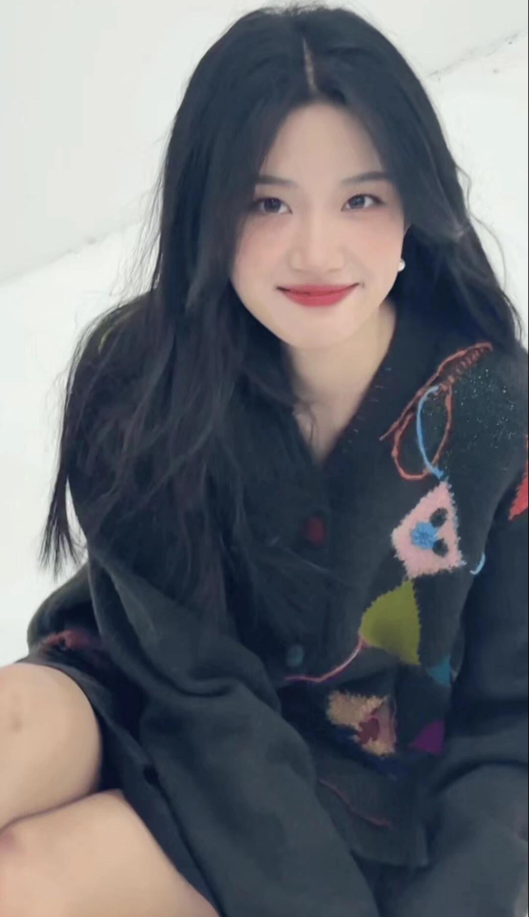 卢昱晓的美，是淡妆浓抹总相宜