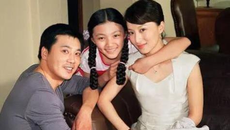 “可云”徐露：当红时隐退，嫁大7岁老公，46岁和17岁女儿似姐妹