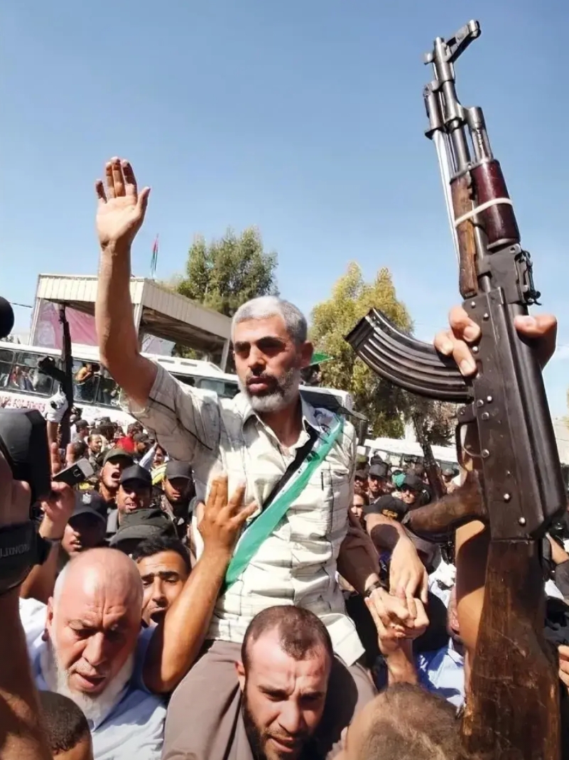 以色列军队正式宣布辛瓦尔殉难。据悉，辛瓦尔并非如以色列所期望的那样被暗杀，而是在