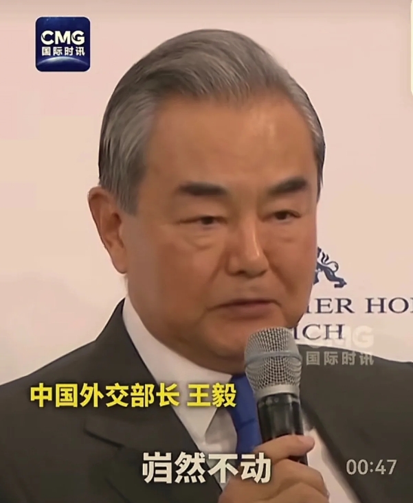 美俄私下谈判，中国为啥不急？
其实没啥好急的，俄罗斯打了三年多，心肝脾肺肾已经被