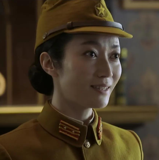 她是日本人,在中国跑龙套10年,靠《伪装者》爆火,丈夫是中国人(伪装者中日本女人)-第8张图片-九妖电影 她是日本人,在中国跑龙套10年,靠《伪装者》爆火,丈夫是中国人(伪装者中日本女人)-第8张图片-九妖电影