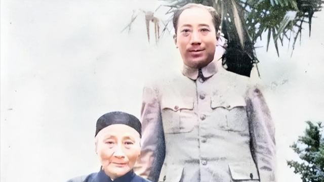 戴笠抱上床的军统第一美女到底多美？两项特殊技能，戴笠不能放弃