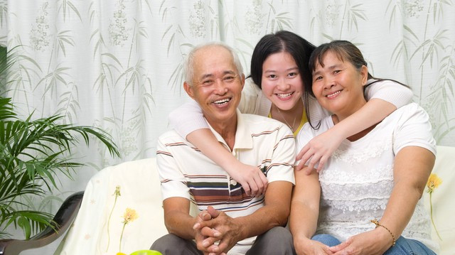 儿子重病在床，唯一的心愿就是见亲生父亲，父亲却冷漠的拒绝了