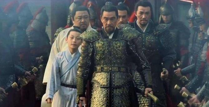 1402年，朱棣势如破竹逼近南京。朱允炆在城内着急跺脚，最后他决定派自己的堂姑姑