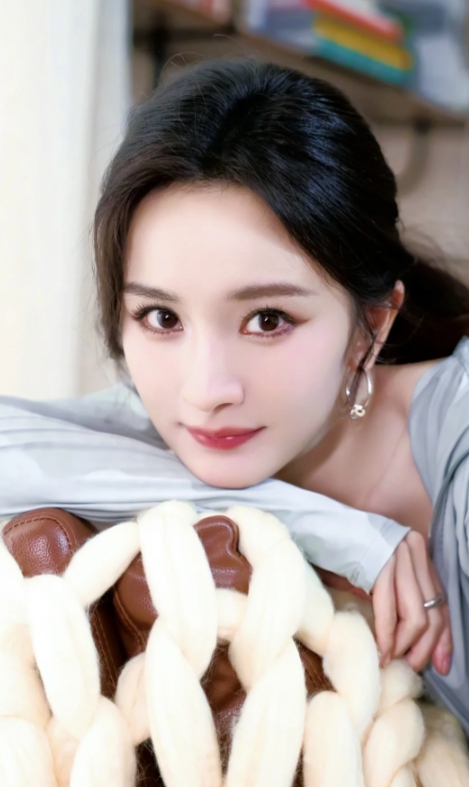 杨幂——柔韧而优雅
