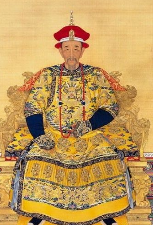 1688年，孝庄病逝，康熙伤心不已，崩溃大哭，谁知，走出孝庄的寝宫后，他就命令下