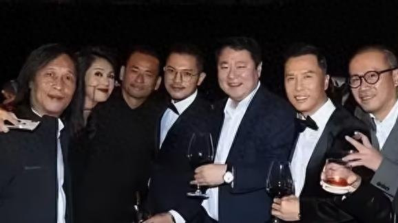 身价百亿，坐拥北京一条街，出门私人飞机，原来她们才是京圈富婆