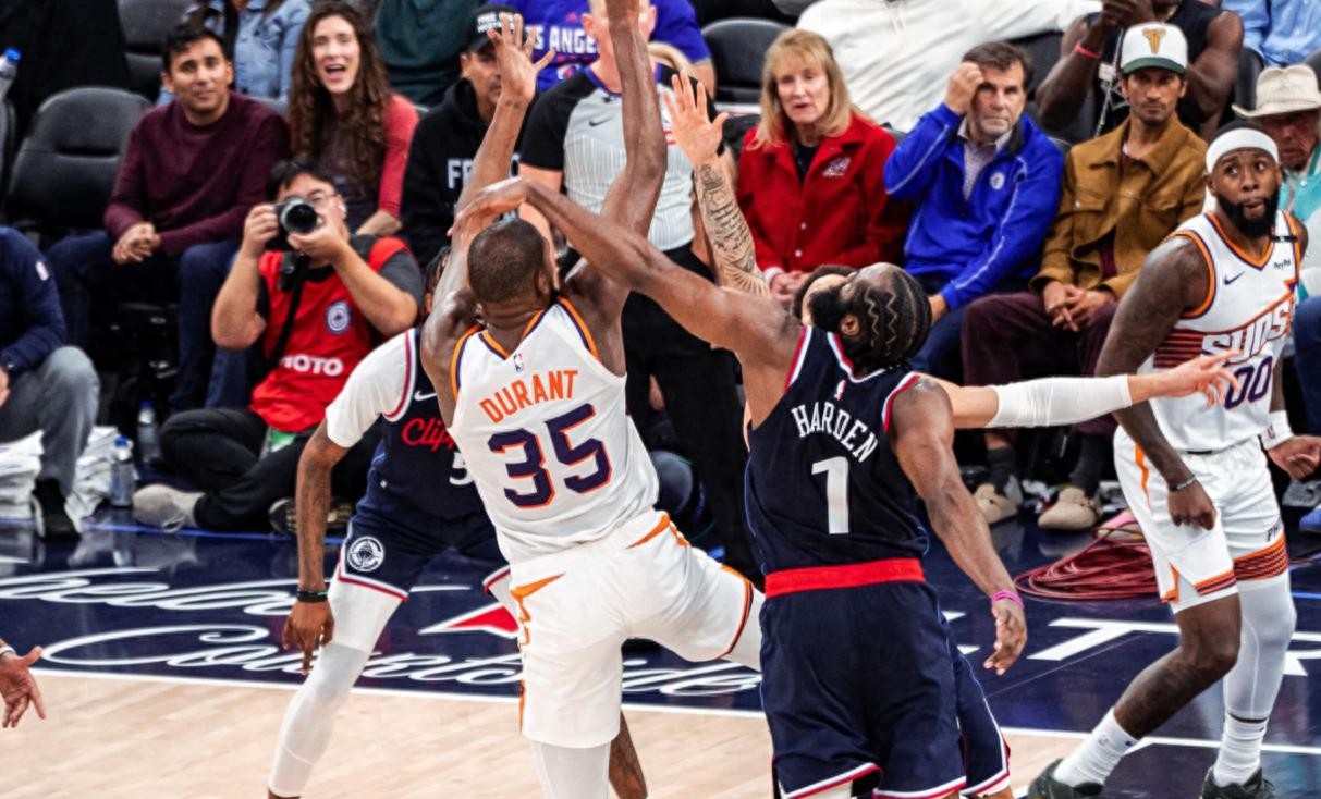 今年NBA，不少大牌球队表现让人大跌眼镜，说是“豪门”其实更像“潦倒”