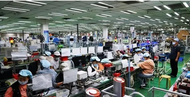 都说了比亚迪可以代替富士康。
比亚迪员工，70万+
富士康员工，70万+
富士康