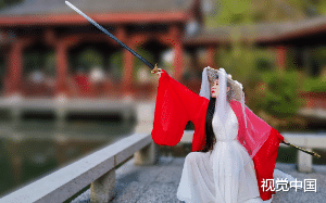 我为沈逸出生入死，却换来一句“你真恶心。”后来我血流满地，他哭着求我别丢下他一人。