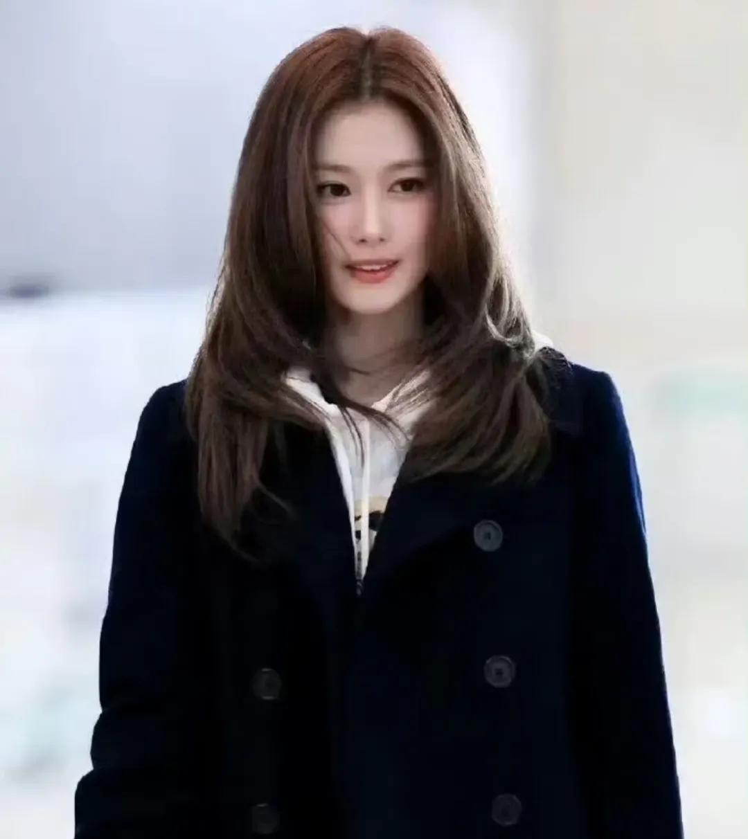 #韩娱妹破防# 
家人们，娱乐圈又有劲爆传闻啦！最近有知情人爆料鹿晗和关晓彤已经