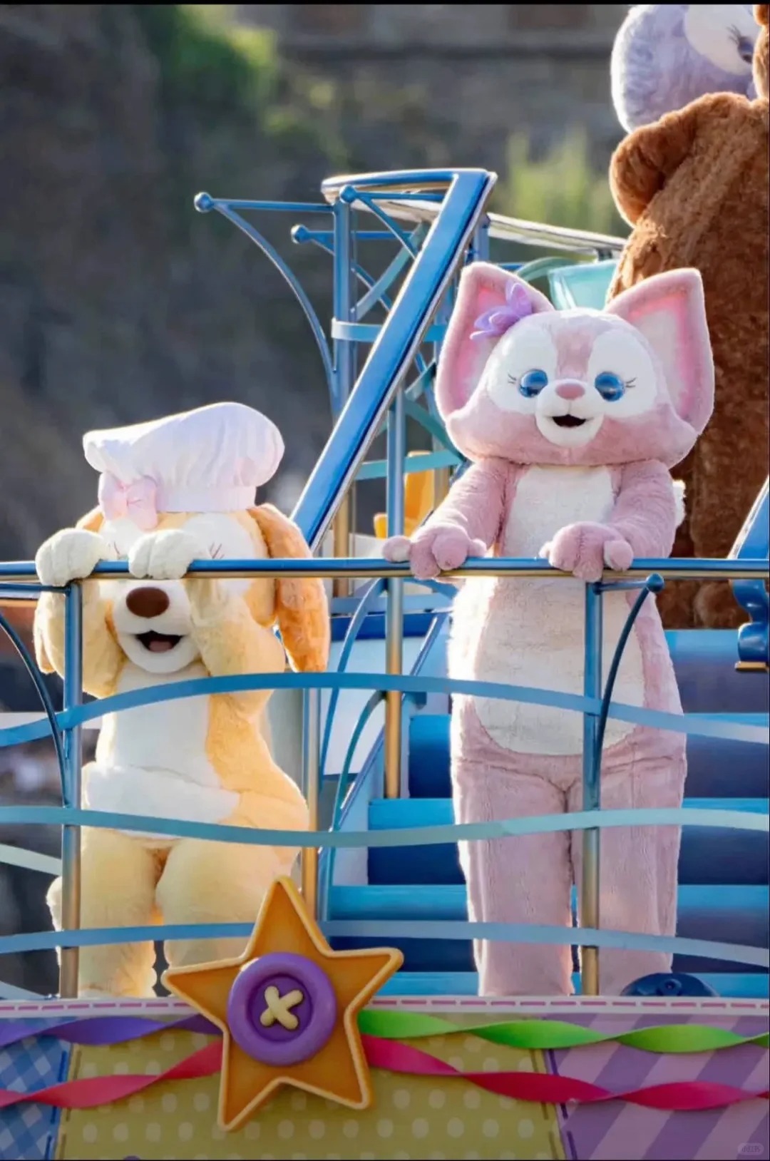 ‘旺旺仙贝’的默契
狐朋狗友 不得不爱！！