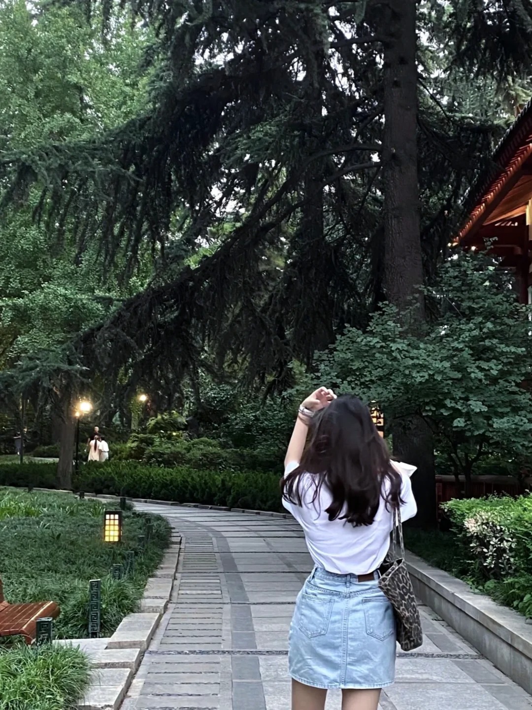 97年女教师 想不到我也有今天……
刚刚和父母打电话，又被催了，每次聊天三句不离