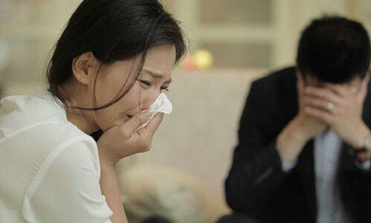 这强势的儿媳不要也罢！上海一男子，父母打电话说想去城里看孙子，男子没给妻子报备，