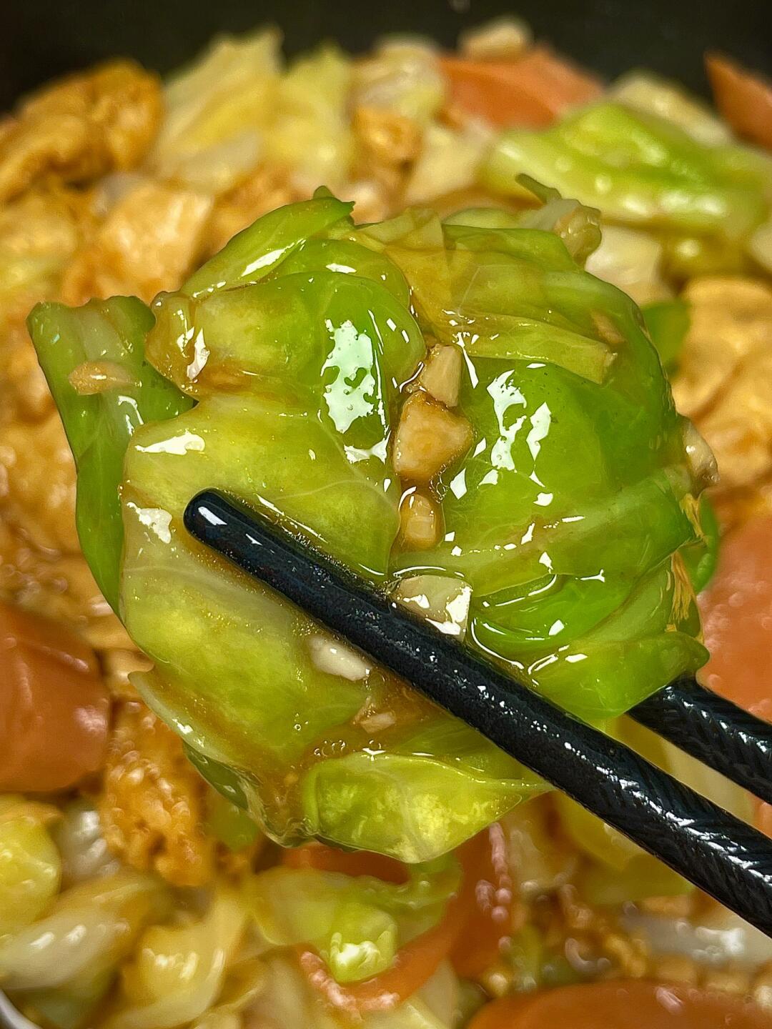超好吃的包菜鸡蛋炒火腿，你们一定要试试
鲜香美味，滑嫩多汁，一口接一口嘎嘎香，做