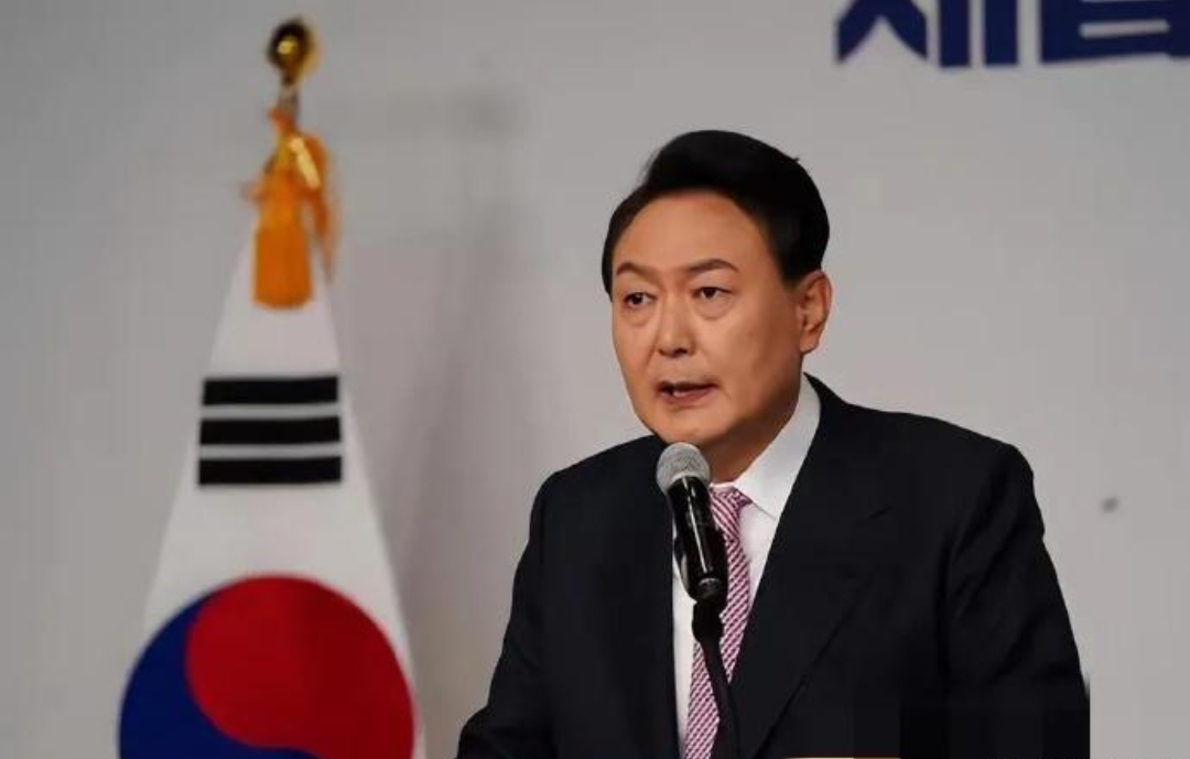 要我说，第一个被中国卷死的国家，很可能是宇宙第一强国，大韩民国！

韩国三大支柱
