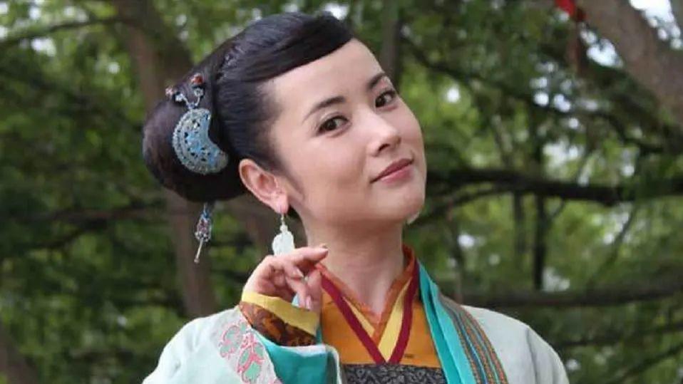 杨明娜：41岁结婚生子，44岁与演员田亮对簿公堂离婚，如今怎样了