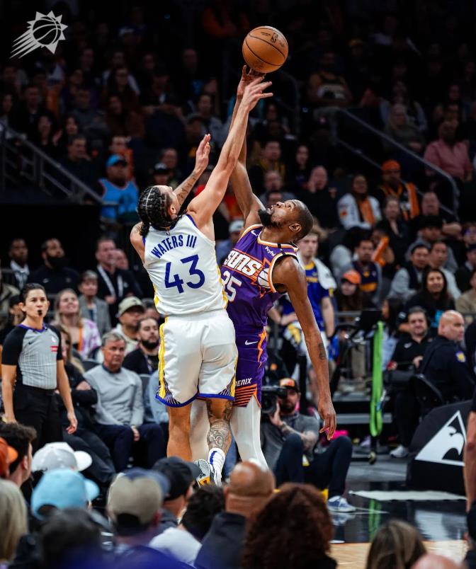 谁还敢说我抱大腿？杜兰特爆砍21分打爆勇士！

在刚刚结束的太阳与勇士的焦点大战