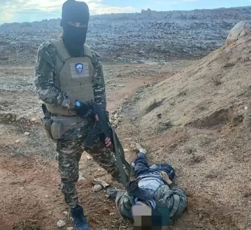 沉寂已久的叙利亚自由军突然发难，向伊德利卜省的俄叙联军发动突然进攻，目前已逼近阿