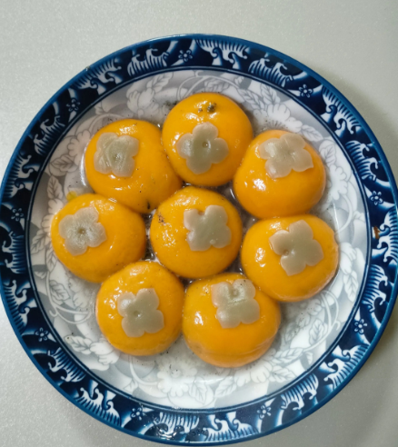 老话说，“过了正月十五元宵节，就算真正过完年了”。
昨天是吃元宵的日子，家里是元