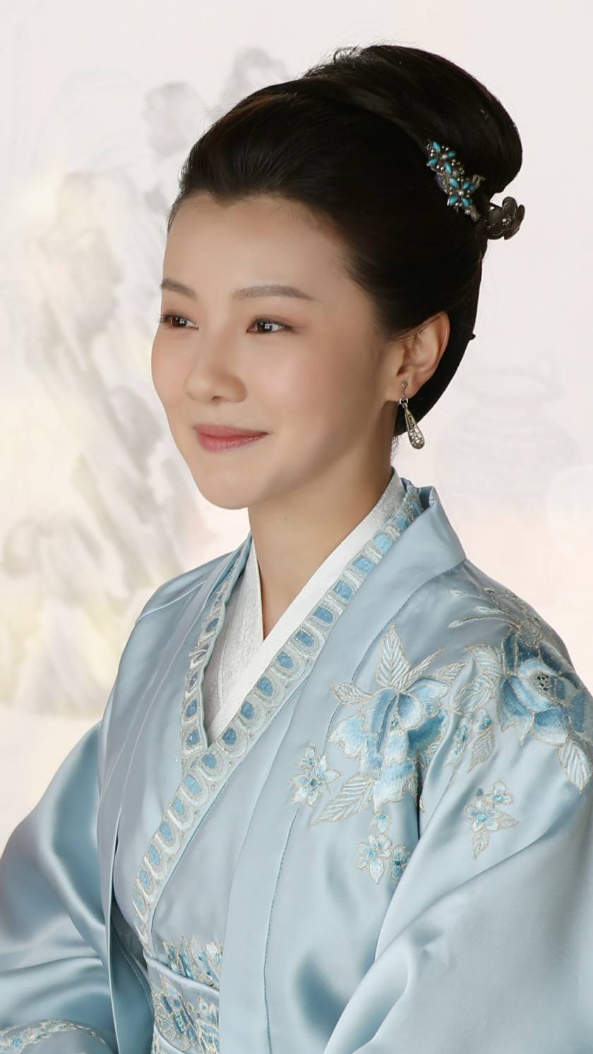 儿子多的家庭，当家主妇的个人修养和处理事情的公平程度，往往能决定家庭的和谐程度。