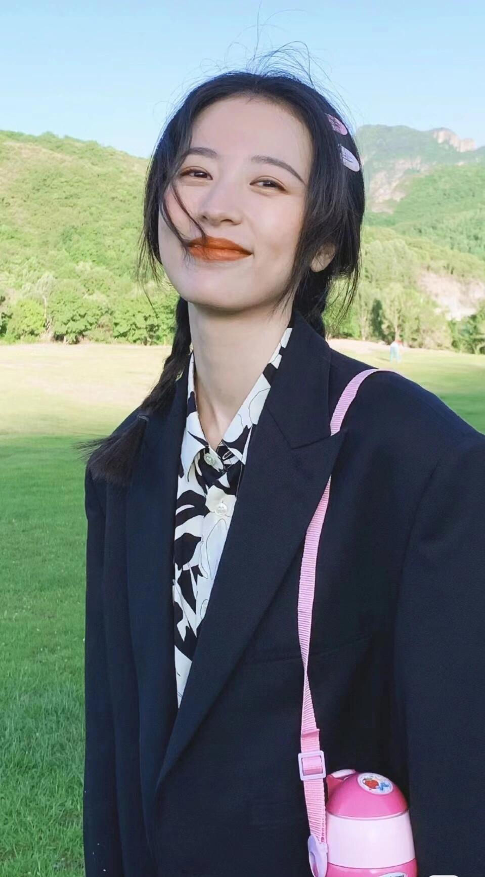 周雨彤——魅力十足