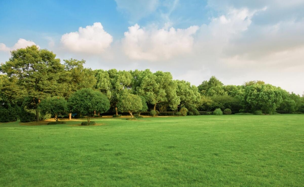 江苏常州，女子在住院时洗澡，被同一病房的男家属嫌她洗澡时间太长，多次催促。之后男