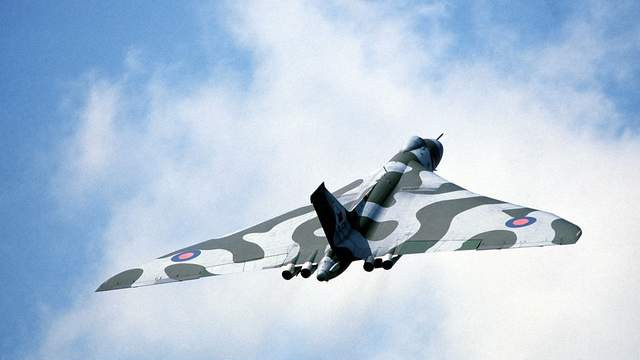 “火神”：翱翔蓝天的传奇战略轰炸机