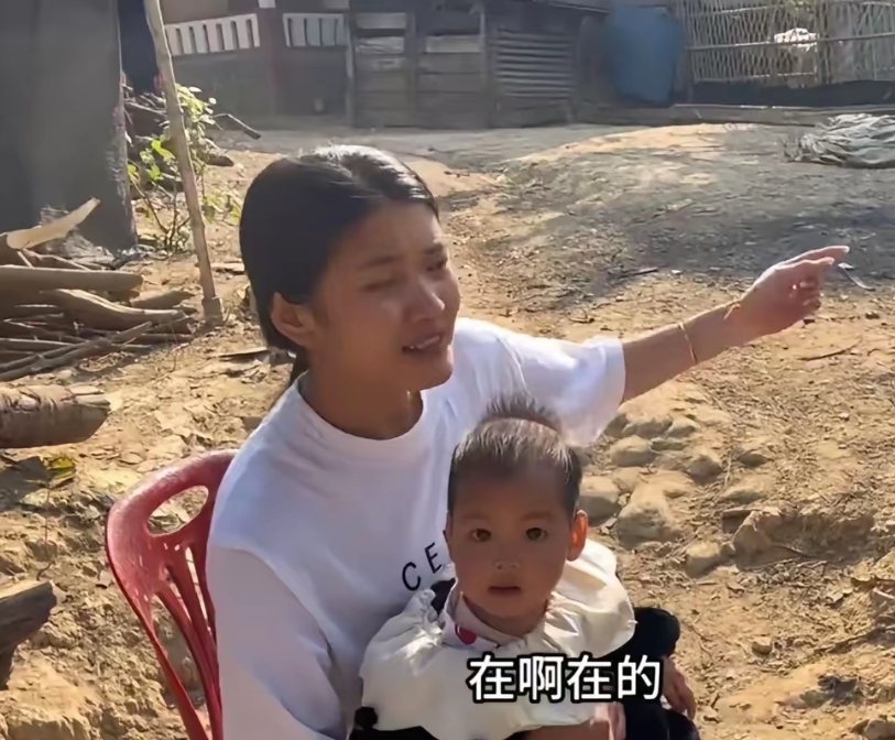 涛和蜜要给老挝姐姐做房子