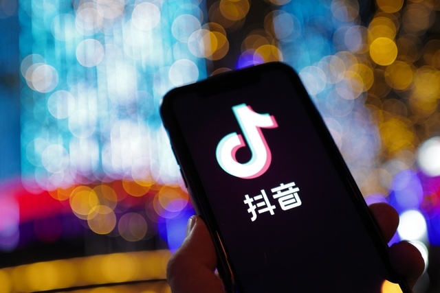 抖音平台出现大量仿冒外国用户账号