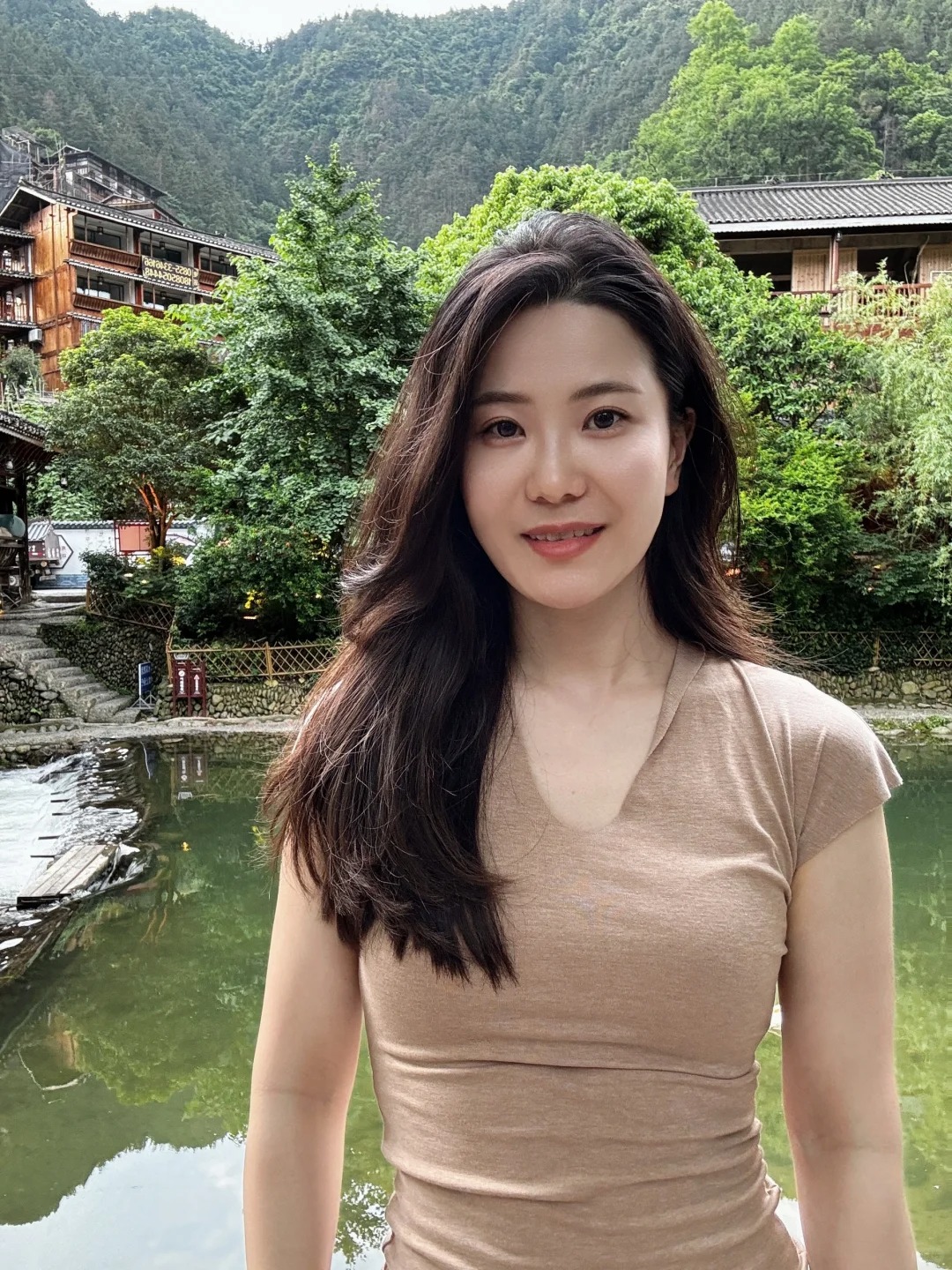 静心体会～西江千户苗寨
虽然去之前很多帖子说这里太商业，真的去了看到这景色还是很